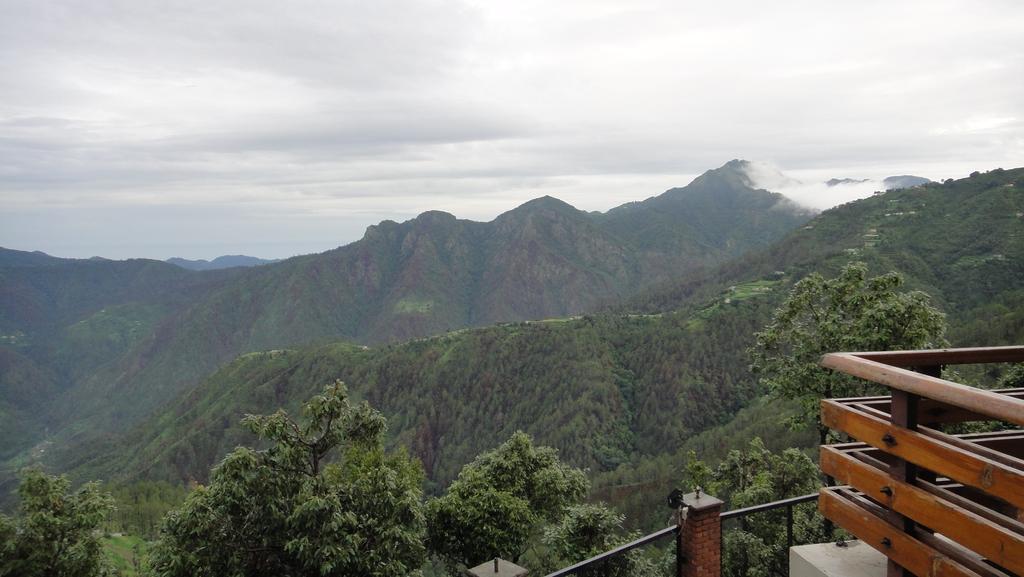 Club Mahindra Канатал Экстерьер фото