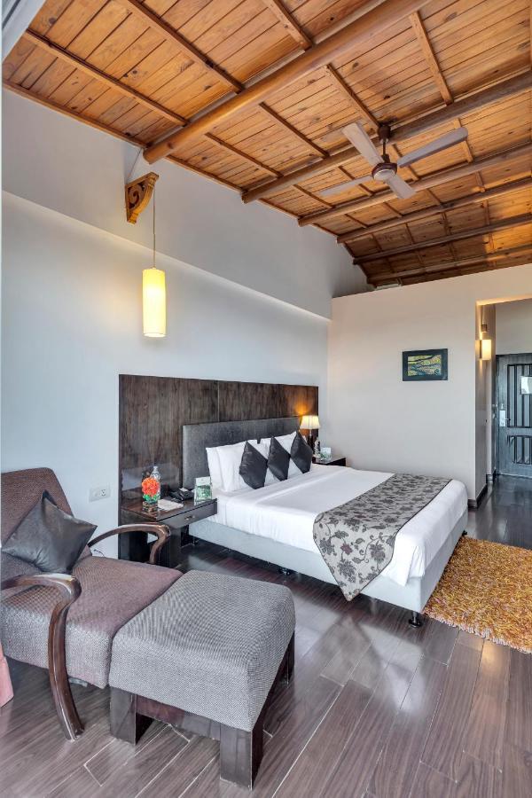 Club Mahindra Канатал Экстерьер фото